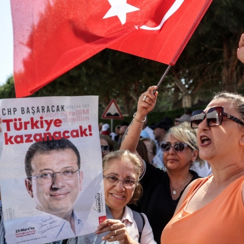 Οπαδοί του Εκρέμ Ιμάμογλου