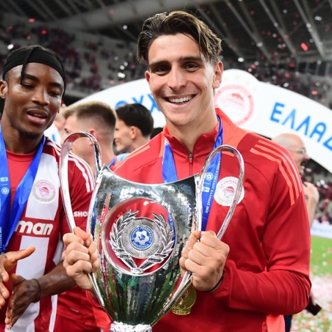 MVP της σεζόν στην Super League ο Τζολάκης του Ολυμπιακού