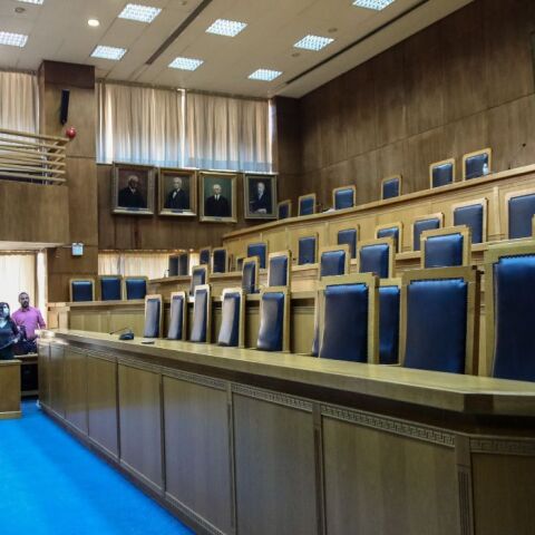 Υπόθεση Novartis: «Τον χτύπησαν γιατί ήταν εμβληματικός εχθρός του ΣΥΡΙΖΑ» κατέθεσε η σύζυγος του Γιάννη Στουρνάρα