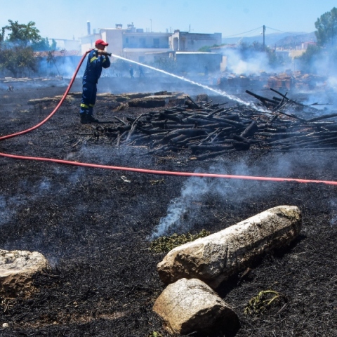 πυρκαγιά, πυροσβεστης, αρχαιολογικος χωρος