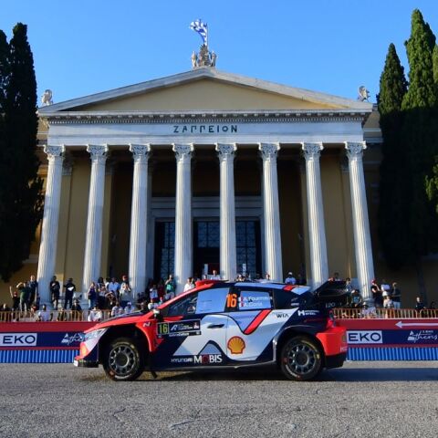 ΕΚΟ Ράλλυ Ακρόπολις: Το μποτιλιάρισμα στο κέντρο της Αθήνας καθυστερεί την Υπερειδική στο Ζάππειο