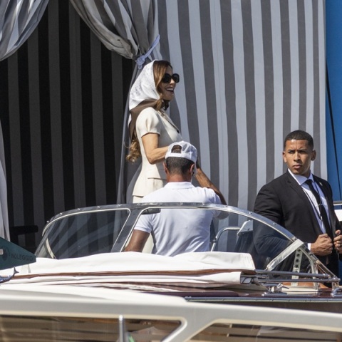 La dolce vita - Η Λόρεν Σάντσεζ αναχωρεί για τους γαμήλιους εορτασμούς στο Σαν Τζόρτζιο Ματζόρε