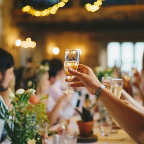 Εορτολόγιο, προποση, σαμπανια