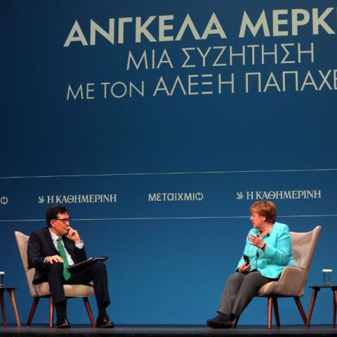 Mέρκελ για δημοψήφισμα Τσίπρα: Ήταν το πιο αιφνιδιαστικό τηλεφώνημα της καριέρας μου