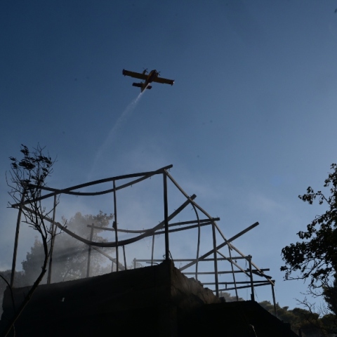 Φωτιά στη Ραφήνα