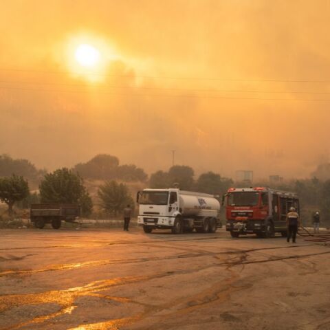 Μια άγνωστη οργάνωση ανέλαβε την ευθύνη για τις δεκάδες εστίες πυρκαγιών στην Τουρκία