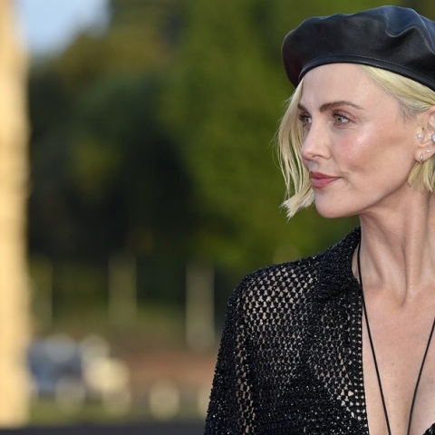 Σαρλίζ Θερόν: «Κάθαρμα» σκηνοθέτης την παρενόχλησε σεξουαλικά σε οντισιόν