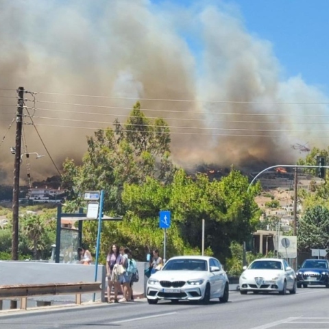 Φωτιά στο Κορωπί