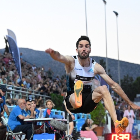 Πρώτος ο Τεντόγλου στα Δρόμεια 2025, πήρε τη νίκη με 8,19μ. στο τελευταίο άλμα