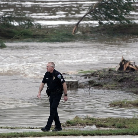 Τραγωδία δίχως τέλος στο Τέξας: 27 νεκροί - Αγνοούνται τουλάχιστον 25 παιδιά από τις πλημμύρες