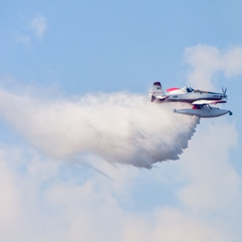 Με δύο πυροσβεστικά αεροσκάφη συνδράμει η Ελλάδα την Αλβανία για την αντιμετώπιση μεγάλης πυρκαγιάς