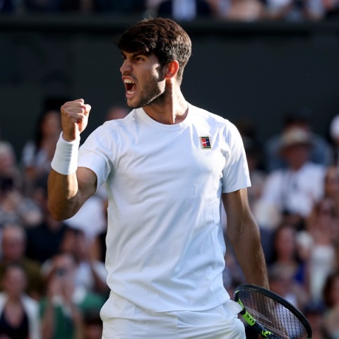 Γουίμπλεντον: Δια περιπάτου ο Αλκαράθ στους «4» – Η πιο γρήγορη νίκη του στο τουρνουά