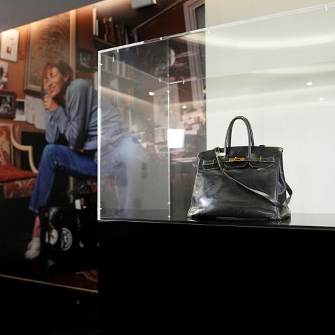 Η αυθεντική Birkin για την Τζέιν Μπίρκιν πωλήθηκε σε δημοπρασία για το ρεκόρ των 10 εκατ. δολαρίων
