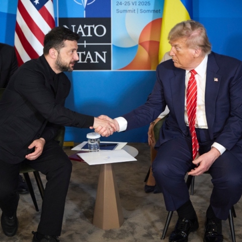  Βολοντίμιρ Ζελένσκι και Ντόναλντ Τραμπ στη σύνοδο κορυφής του ΝΑΤΟ, 25 Ιουνίου 2025