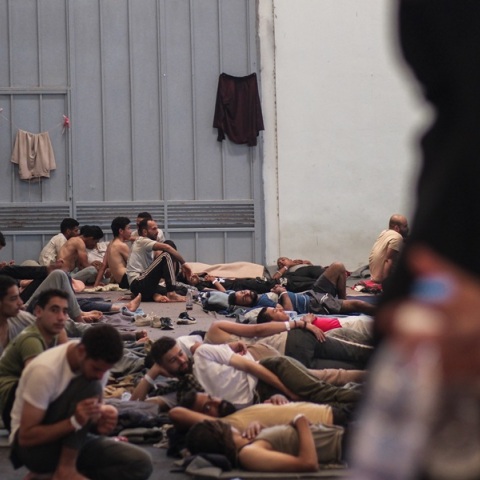 Politico για Μεταναστευτικό: Ελλάδα και Ιταλία κρούουν τον κώδωνα του κινδύνου