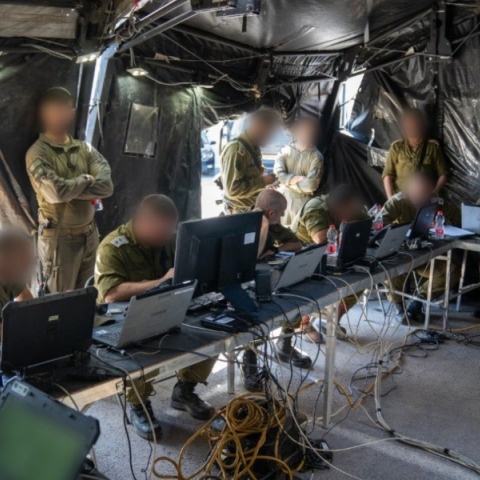 ισραηλινοι στρατιωτικοί, αιθουσα επιχειρησεων