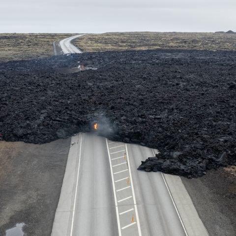 Ισλανδία: Ηφαίστειο εξερράγη για 12η φορά από το 2021