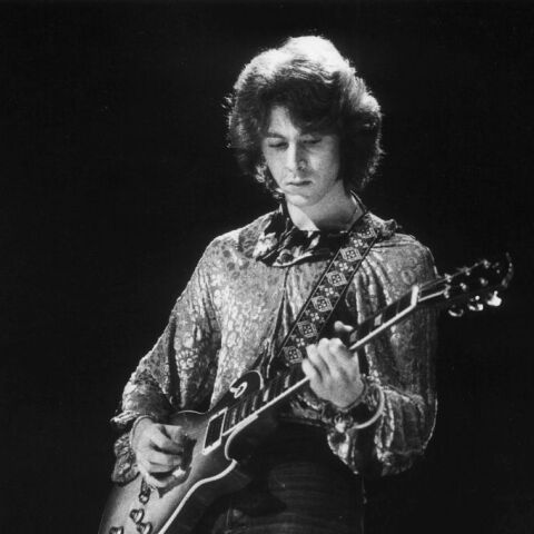 Πρώην μέλος των Rolling Stones υποστηρίζει ότι η κλεμμένη κιθάρα του βρέθηκε στο Μητροπολιτικό Μουσείο της Νέας Υόρκης