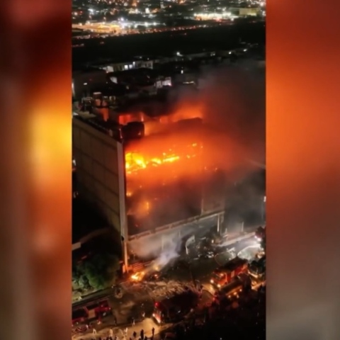 πυρκαγιά σε εμπορικό κέντρο