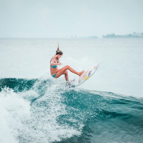 Κολύμβηση και θαλάσσια σπορ: Πώς θα προστατευθείτε από τραυματισμούς 