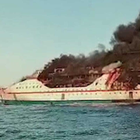 Ινδονησία: Τουλάχιστον 5 νεκροί και 300 διασωθέντες από πυρκαγιά σε φεριμπότ	