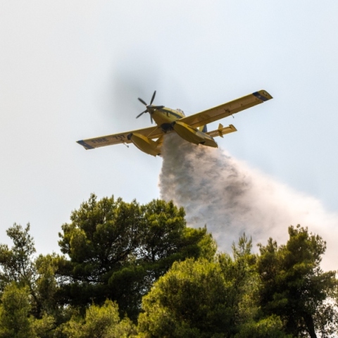 Φωτιά, αεροπλανο