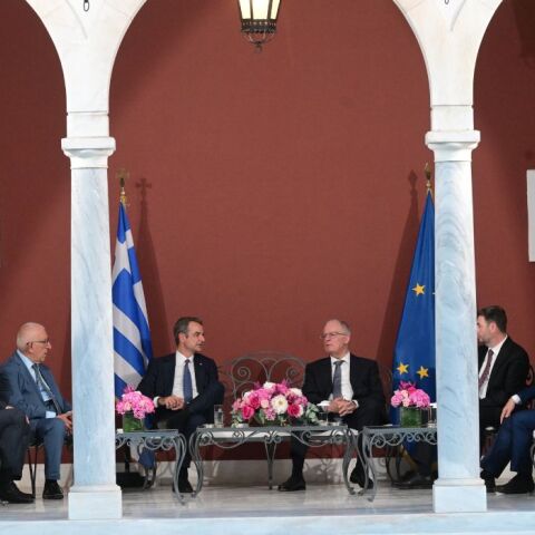 ΔΕΞΙΩΣΗ ΣΤΟ ΠΡΟΕΔΡΙΚΟ ΜΕΓΑΡΟ ΓΙΑ ΤΗΝ 51η ΕΠΕΤΕΙΟ ΑΠΟΚΑΤΑΣΤΑΣΗΣ ΤΗΣ ΔΗΜΟΚΡΑΤΙΑΣ (ΤΑΤΙΑΝΑ ΜΠΟΛΑΡΗ/EUROKINISSI)