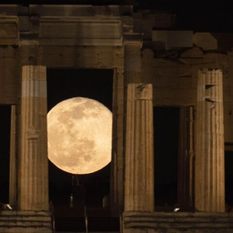 Πανσέληνος Αυγούστου