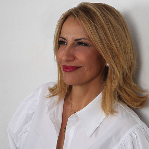 Η εμπνεύστρια του Syros Healing Waves Festival, Δέσποινα Πλουσίου, ψυχοθεραπεύτρια