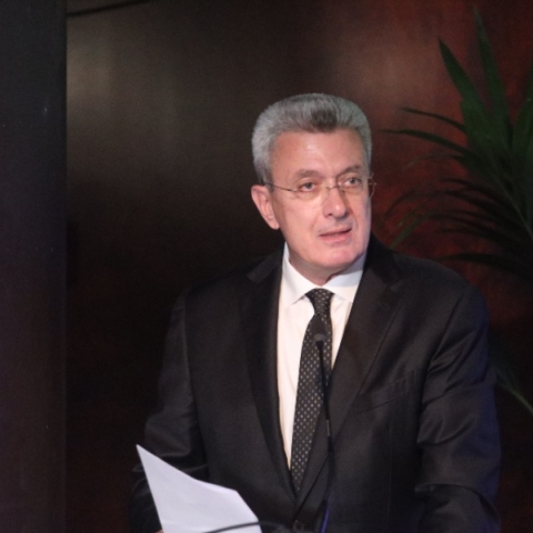 Ο Νίκος Χατζηνικολάου