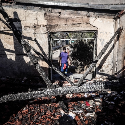 πυρόπληκτος, καμμενο σπιτι