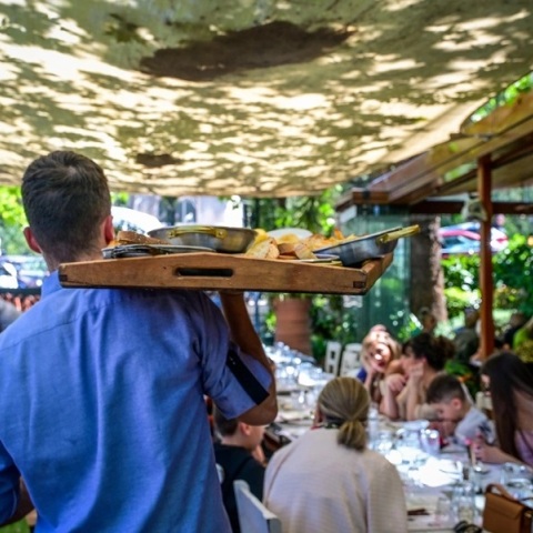 καύσωνας, ταβερνα