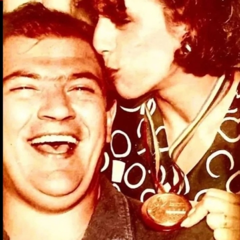 Η Βούλα Πατουλίδου με τον Δημήτρη Ζαρζαβατσίδη