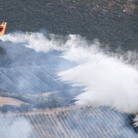 Φωτιά, αεροπλανο
