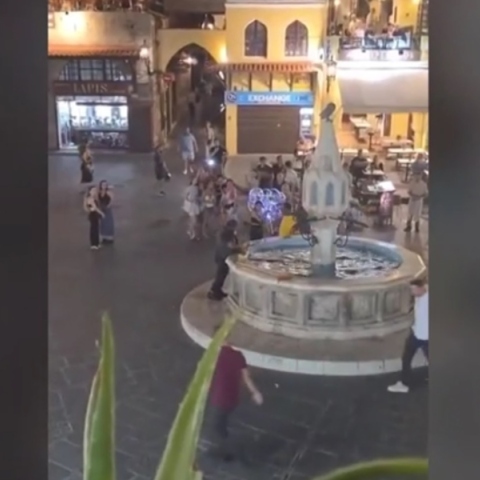 Ρόδος, συντριβανι, πλατεια, κοσμος