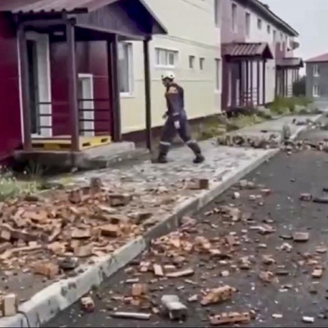 Σεισμός 8,8 Ρίχτερ στη Ρωσία: Σκηνές πανικού από το χτύπημα του Εγκέλαδου στη χερσόνησο Καμτσάτκα