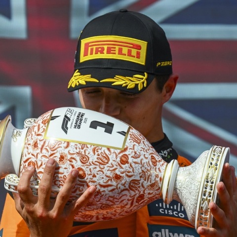 F1: Νέος θρίαμβος για McLaren και Νόρις – Στραπάτσο ξανά για τη Ferrari