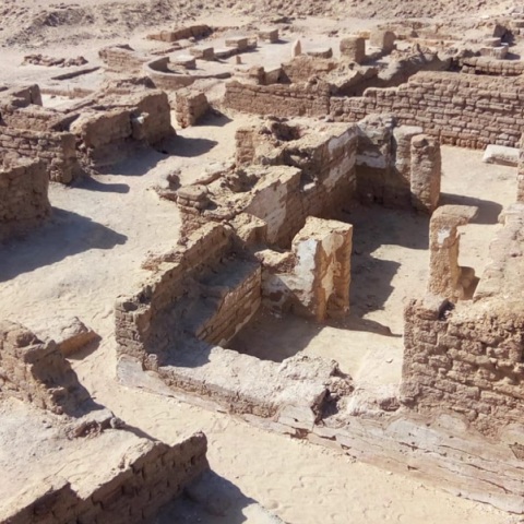 Μια ολόκληρη πόλη ανακαλύφθηκε στην Αίγυπτο