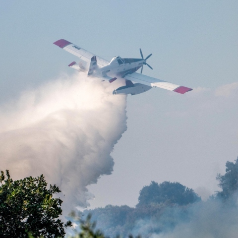 Φωτιά, αεροπλανο
