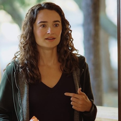 Κέλι Μακ: Τι είναι το γλοίωμα που έπασχε η ηθοποιός του The Walking Dead