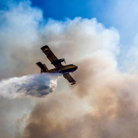 Φωτιά, αεροπλανο