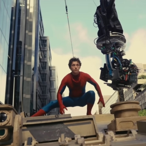 Ο Τομ Χόλαντ στα γυρίσματα του «Spider-Man: Brand New Day»