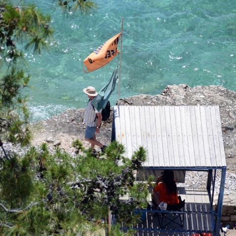 Αλεξανδρούπολη: Ναυαγοσώστριες έσωσαν δίχρονο κορίτσι σε παραλία