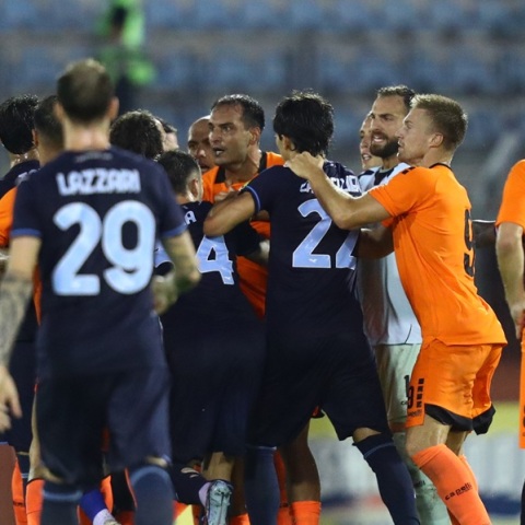 Ο κακός χαμός στο Λάτσιο - Ατρόμητος: Ένταση, ξύλο και κόκκινες κάρτες στο φιλικό παιχνίδι