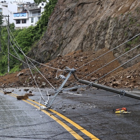 Ο τυφώνας Έριν έφτασε στην κατηγορία 5 - Έρχεται μεγάλη επιδείνωση, ποιες περιοχές απειλούνται