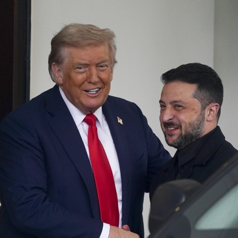 Τραμπ: Πιστεύω ότι ο Πούτιν θέλει να τερματίσει τον πόλεμο, θα εμπλακούμε στις εγγυήσεις ασφαλείας