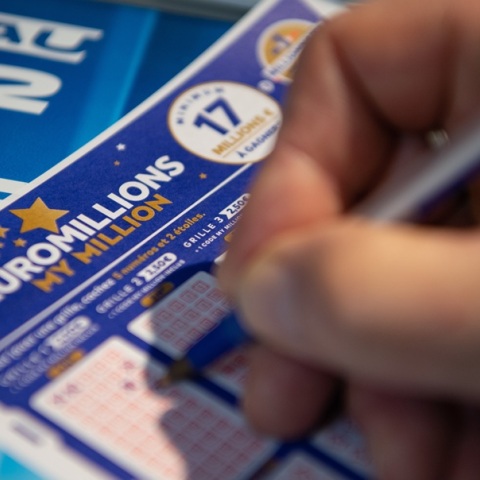 Τυχερός κέρδισε το τζακπότ των 250 εκατ. ευρώ για πρώτη φορά στη Γαλλία