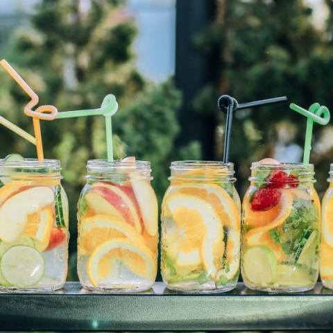 Εορτολόγιο, ποτηρι, κοκτειλς