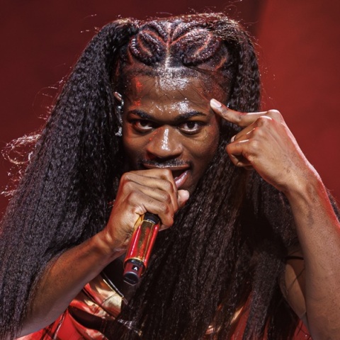 Μπελάδες με τον νόμο για τον ράπερ Lil Nas X: Φέρεται να γρονθοκόπησε αστυνομικό ενώ κυκλοφορούσε γυμνός