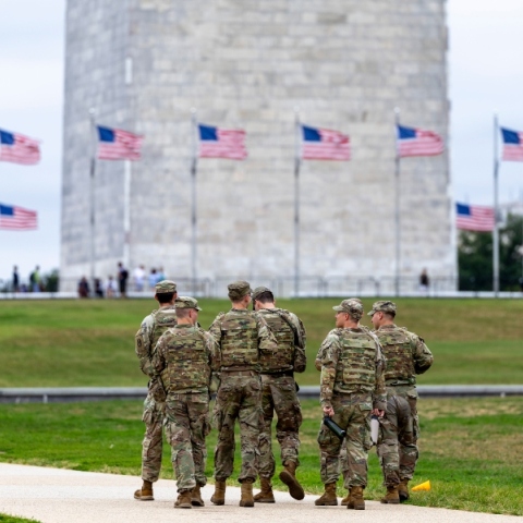 Στρατιώτες σε περιπολία στην Ουάσινγκτον 